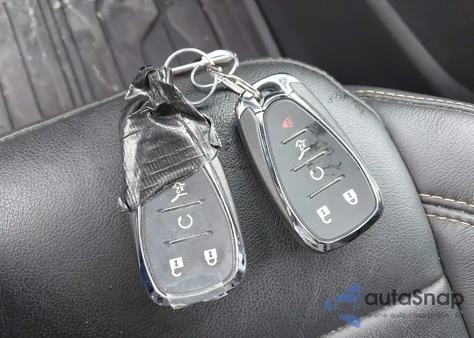 2021 Chevrolet Traverse Awd Rs z USA, uszkodzony, nr VIN 1GNEVJKW3MJ149489